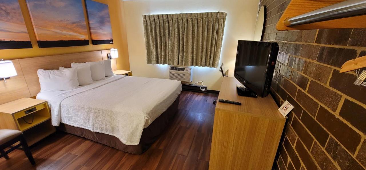 Days Inn By Wyndham Rockford I-90 Casino District Ngoại thất bức ảnh