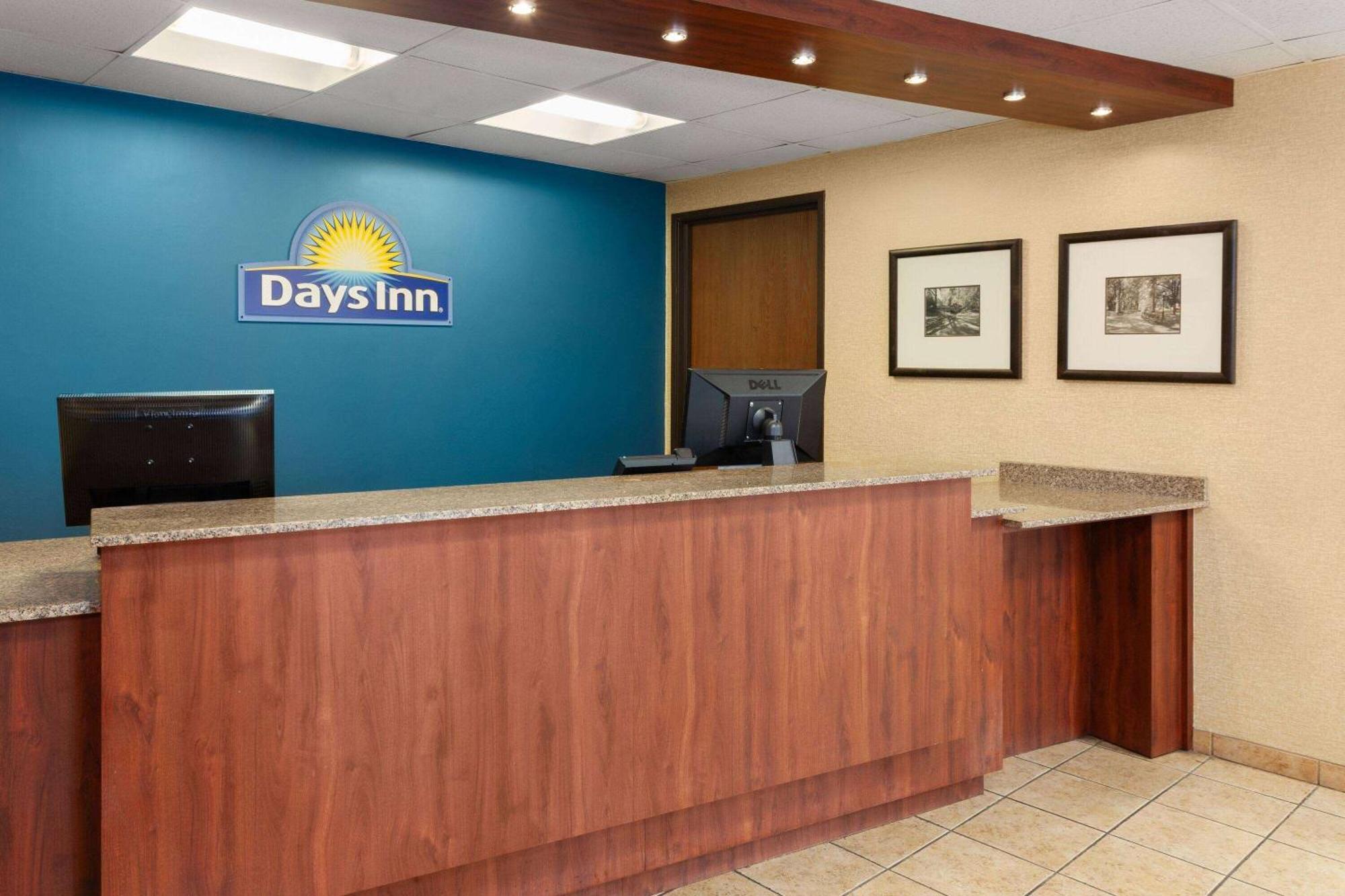 Days Inn By Wyndham Rockford I-90 Casino District Ngoại thất bức ảnh